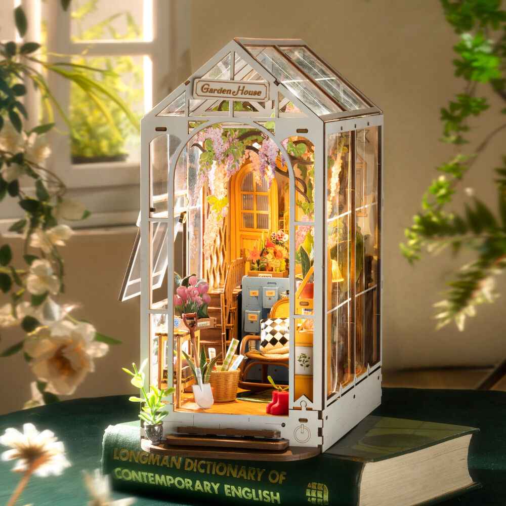 Maqueta 3D Cerra Livros Casa das Flores – Rolife (240 peças, 20,3x11x24,1 cm)